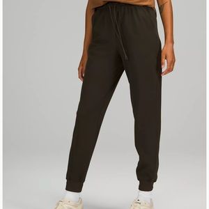 Lululemon Stretch High Rise Jogger FULL LENGTH (27 inseam)